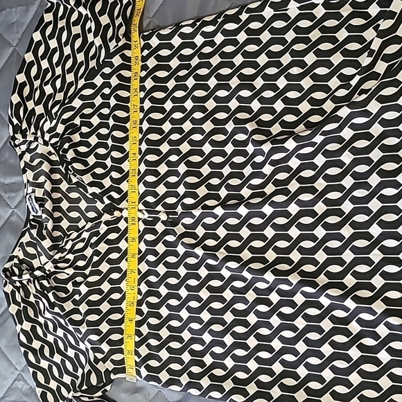 Mud Pie Women's Longsleeve Top Size Large Black & White - Picture 9 of 10